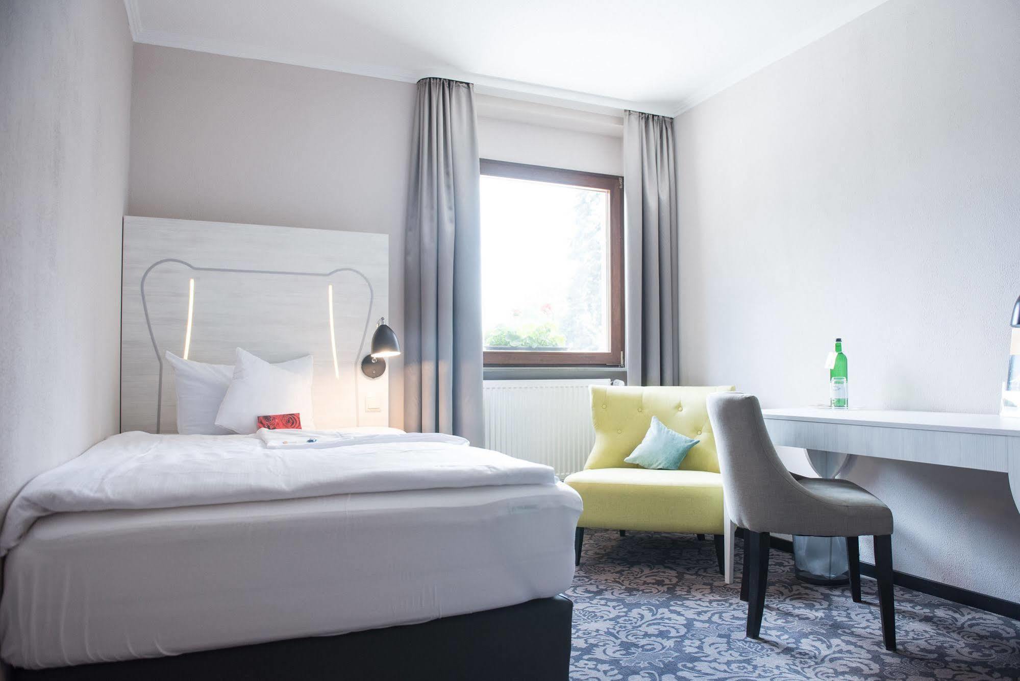 Parkhotel Schillerhain Kirchheimbolanden Eksteriør billede